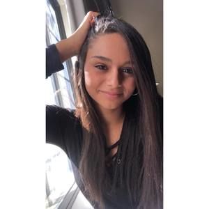 Meet your Posher, Alexis